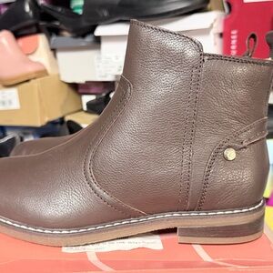 New Easy Spirit Juna Brown Leather Ankle Boots Size 8.5